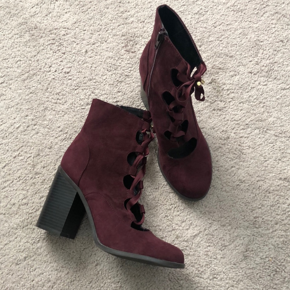 Lace up suede style boots